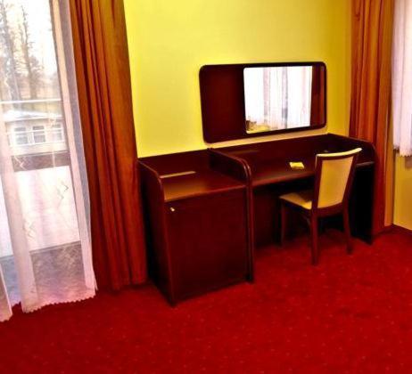 Hotel Pod Debami Тереспол Стая снимка